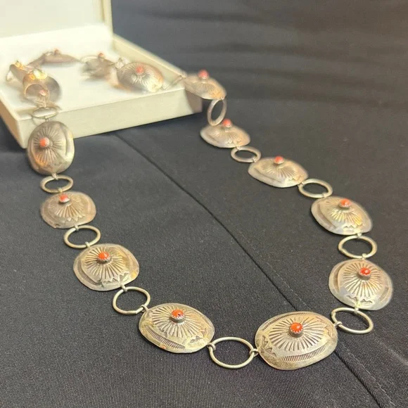 Vintage Sterling Silver Coral Stone Concho Belt . - Picture 13 of 13